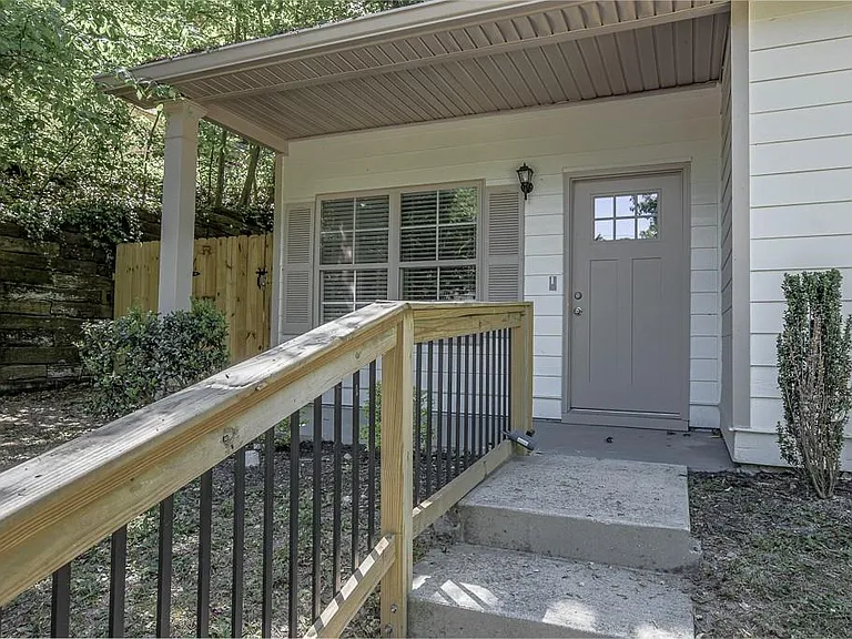 70 Gardenia Dr NW — Photo 4