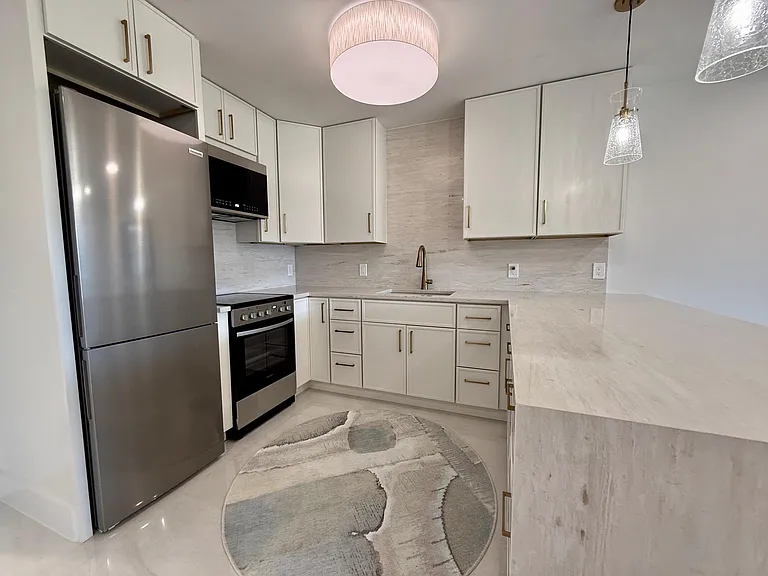 110 Shore Ct #209 — Photo 6