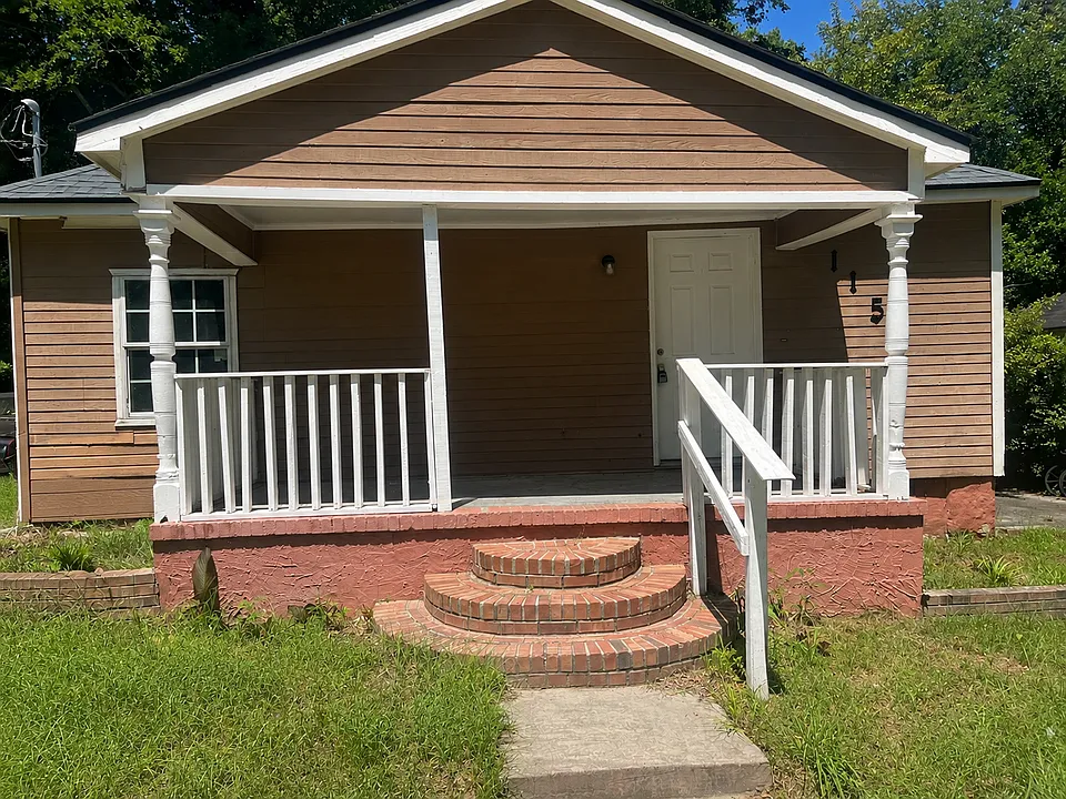 1145 Davis Cir