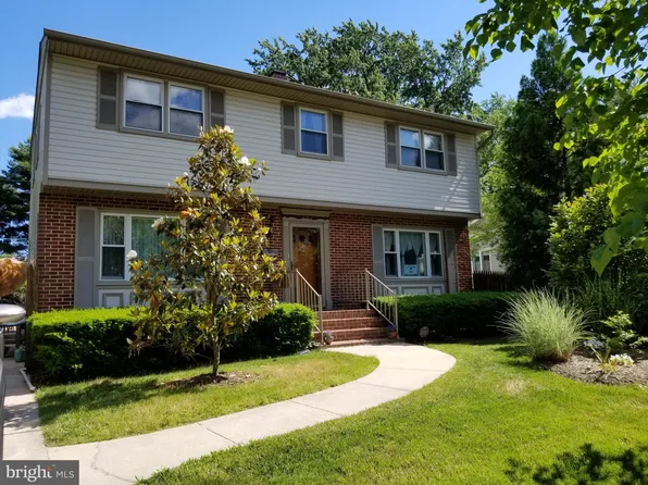 392 Fleagle Rd, Glen Burnie, MD 21061