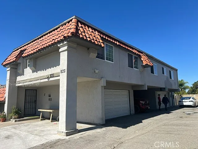 820 N Adele St #B — Photo 1