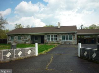 8229 Carlwood Rd, Alexandria, VA 22309