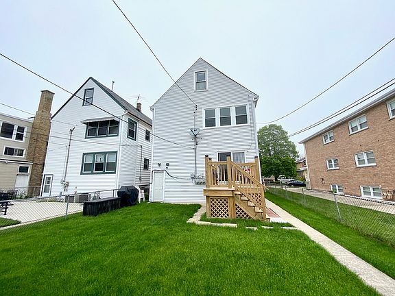 2nd image of 5867 W Gunnison St