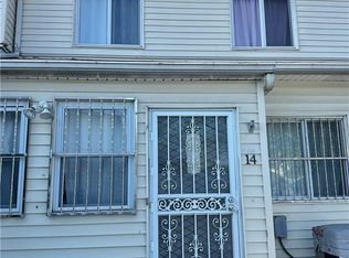 14 Greentree Ln, Staten Island, NY 10314