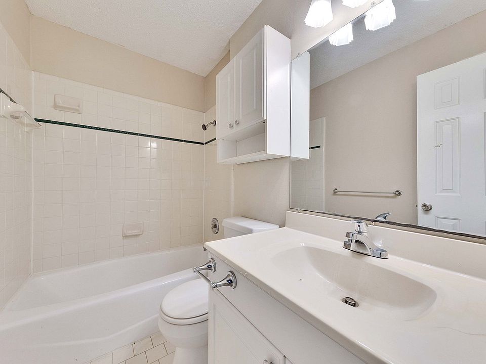 1st image of 3411 Dolphin Dr #A