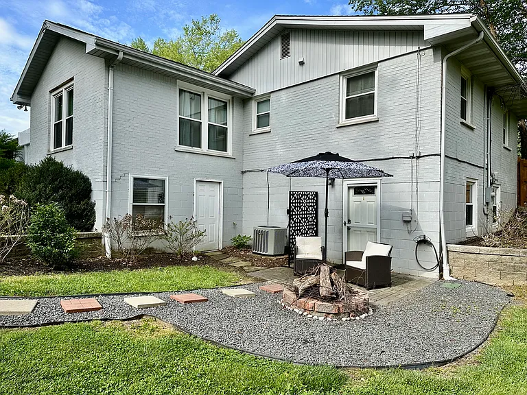 707 Saint Catherine Ct #B — Photo 16