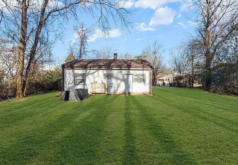 28 Crescent Dr — Photo 6