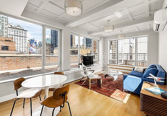 3rd image of 308 W 30th St Penthouse A