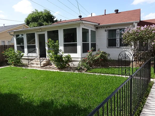 1214 Donaldson Ave — Photo 9