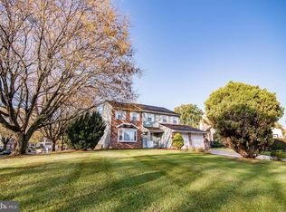 2 Tree Bark Cir, Horsham, PA 19044