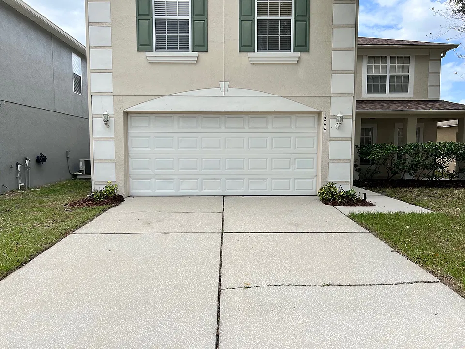 1244 Ocklawaha Dr