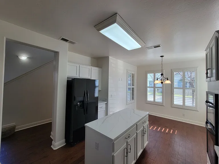 1537 N Pisa St — Photo 8