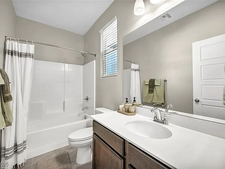 1012 E Sunset Rd — Photo 26