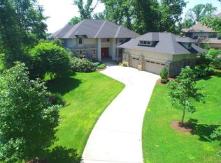 1521 Riverwood Ln, Powell, OH