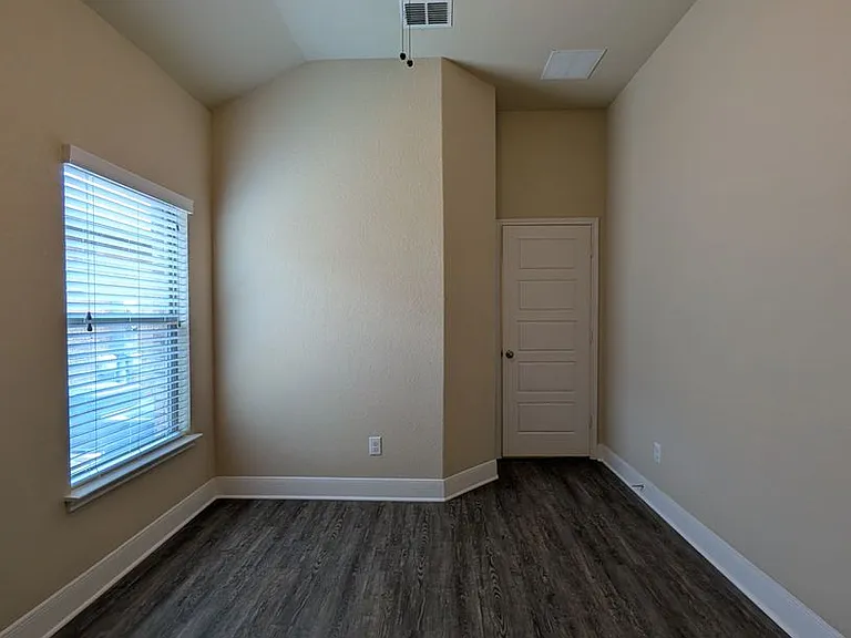 1227 Old FM 306 — Photo 19