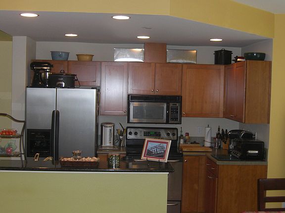 4th image of 1759 25th Ave NE