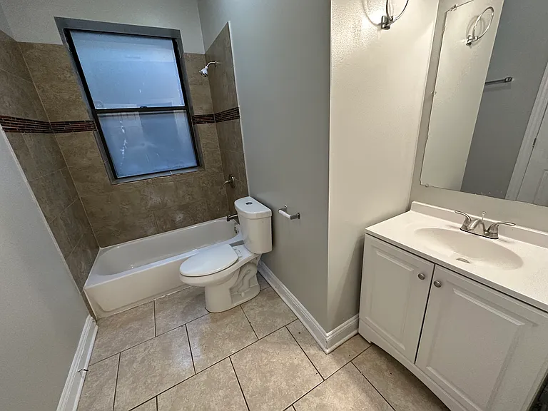5218 S Michigan Ave — Photo 9