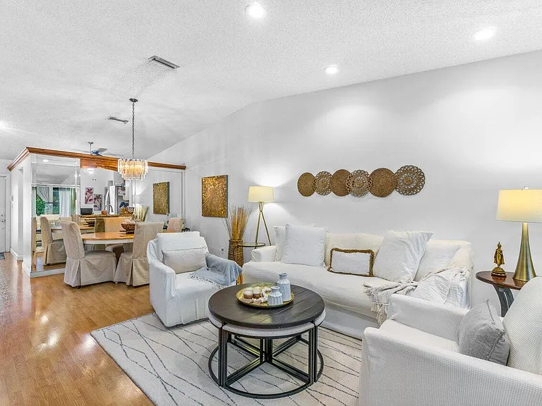 18855 Candlewick Dr — Photo 14