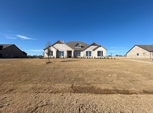 810 Valley Ridge Rd, Van Alstyne, TX 75495