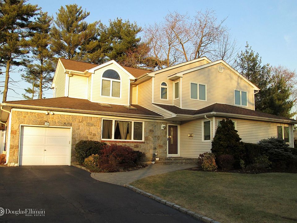 2nd image of 19 Marian Ln