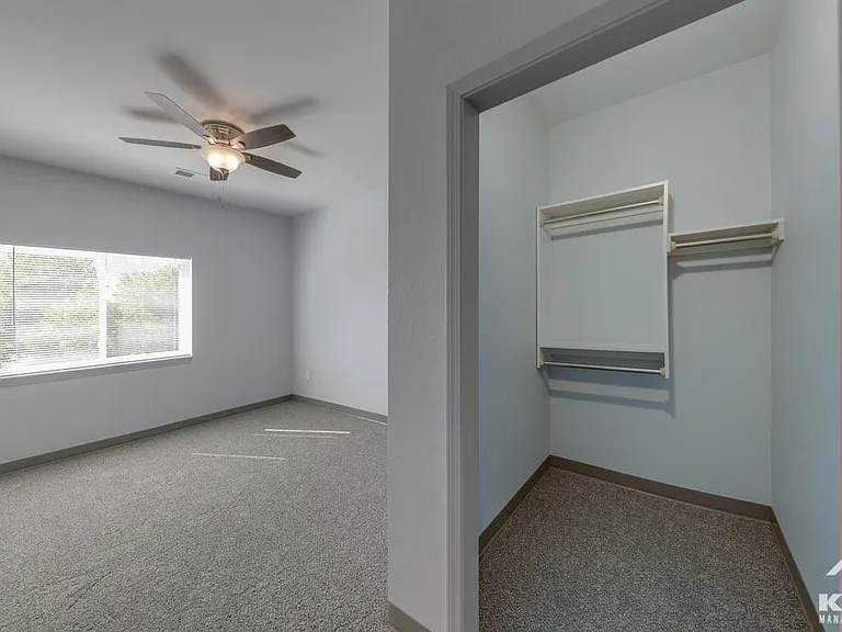 Indian Point Apartments — Photo 35