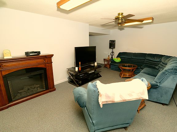 4th image of 14586 Estate Dr