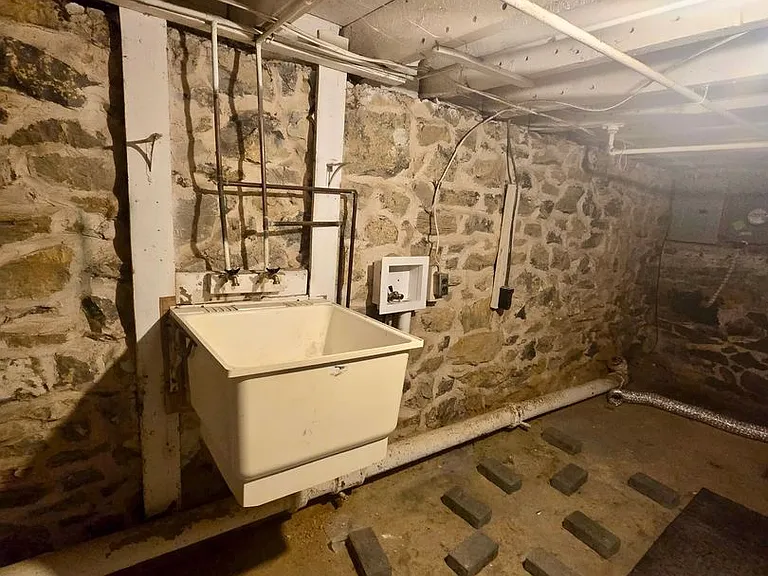 107 Mulberry St — Photo 23