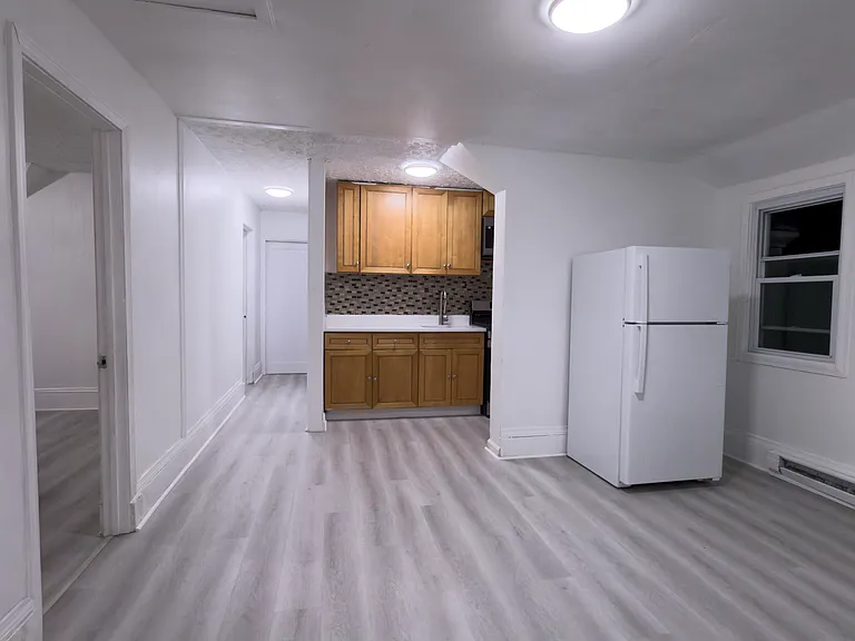 33 Greenbrier St #3 — Photo 2