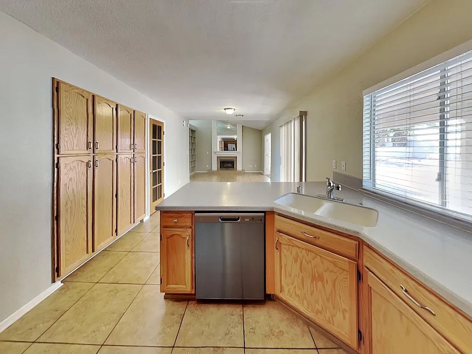 1st image of 5709 Heatherwood St