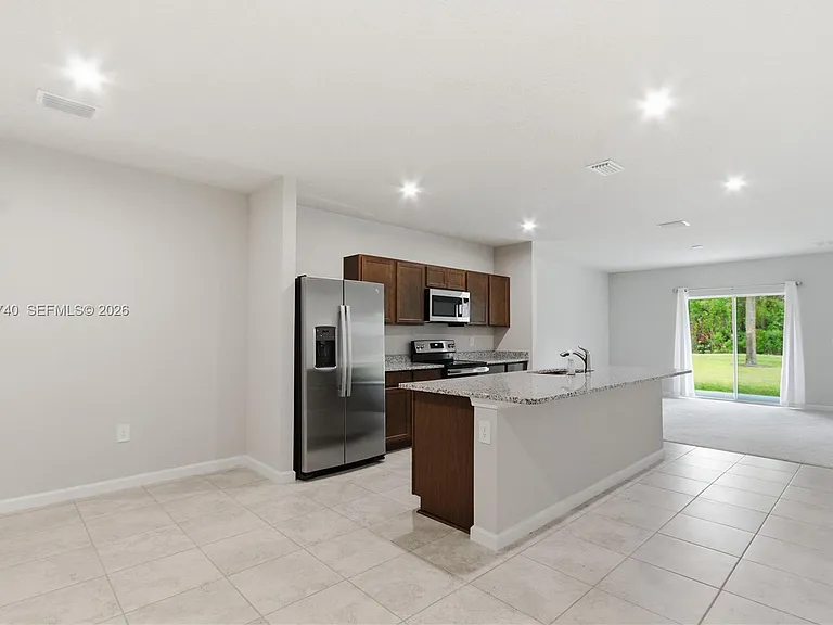 323 Raspberry Rd #323 — Photo 5
