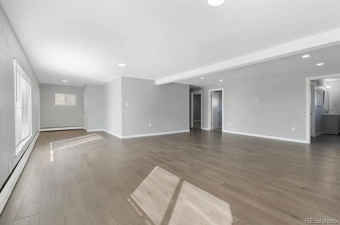 3 bed, 1776 sqft, $2,700 — Photo 2