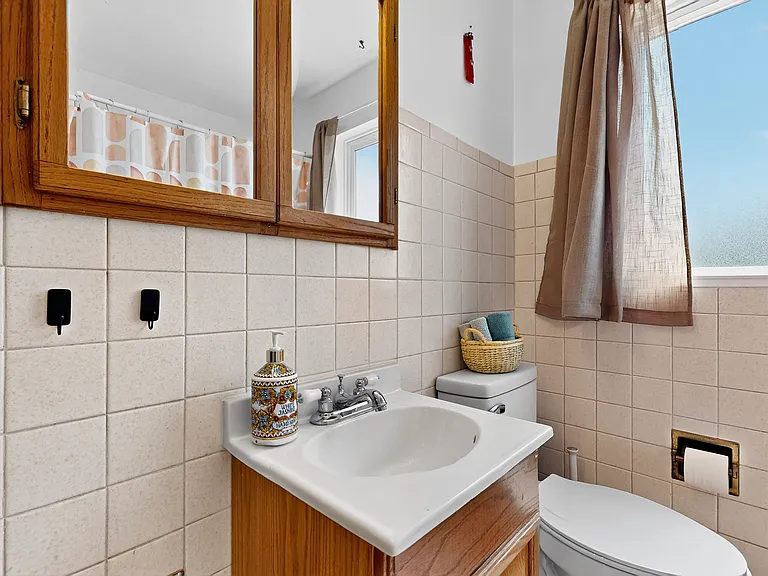 735 Jefferson St NE — Photo 20