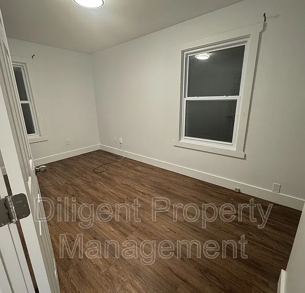 736 Stormont St #UPPER — Photo 6