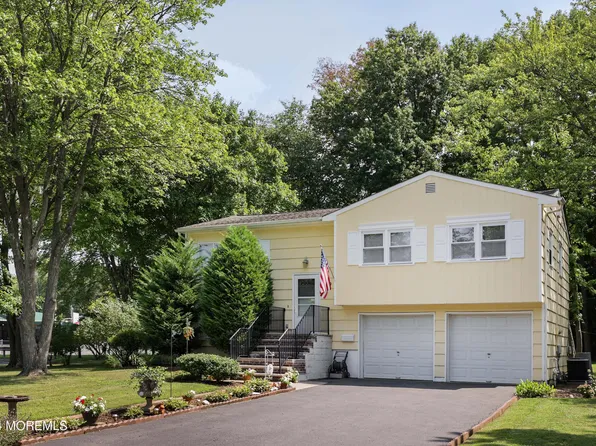 29 Galewood Drive, Hazlet, NJ 07730