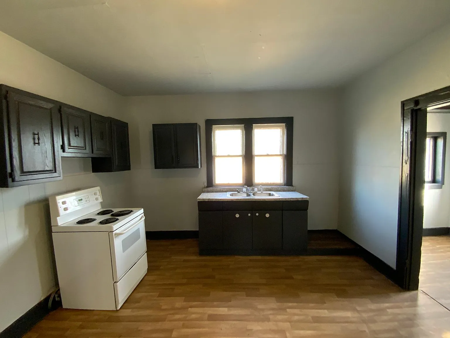 2 bed, 1200 sqft, $675 — Photo 4