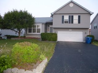 969 Longford Rd, Bartlett, IL 60103