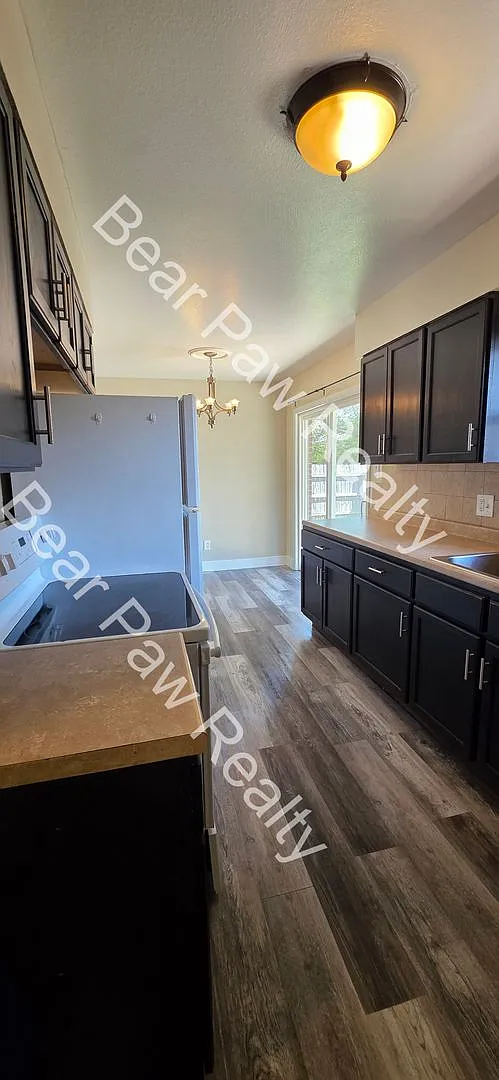 904 Coolidge — Photo 4