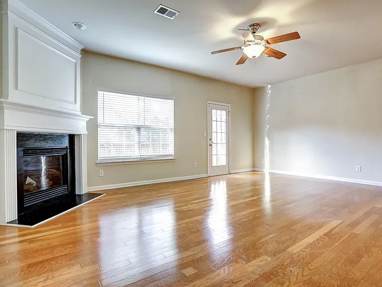 5624 Moresby Ct — Photo 7