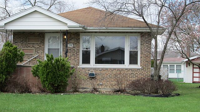1st image of 726 Willow Dr
