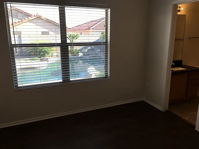 10533 W Sands Dr — Photo 5