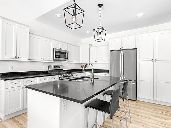 4th image of 4851 Kodiak Dr #96