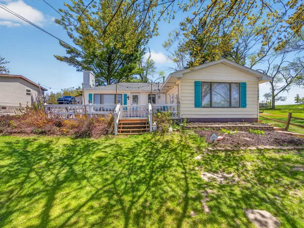 19380 E Chippewa Dr, Rodney, MI 49342