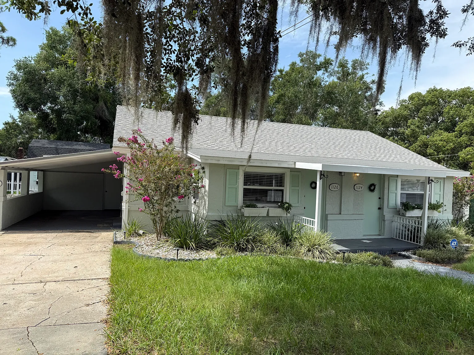 Studio, 525 sqft, $1,250 — Photo 1