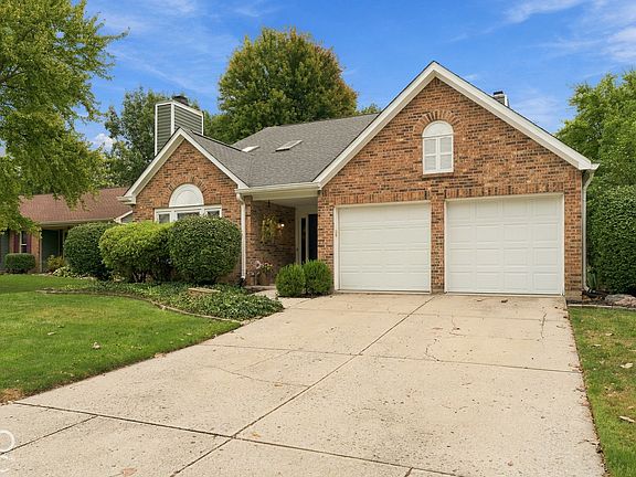 2nd image of 8219 Castle Ridge Ln