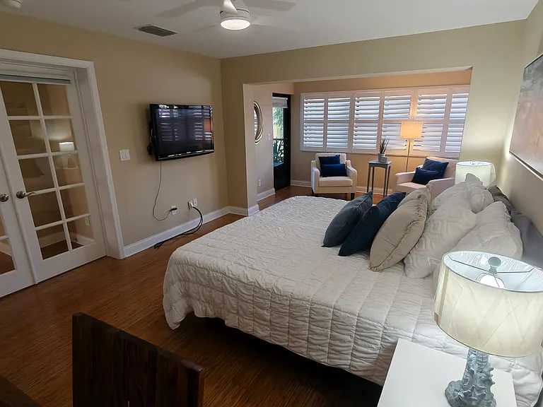 BR #3 w/ access to lanai #1