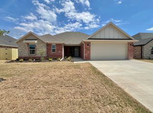 956 Silver Birch St, Tontitown, AR 72762