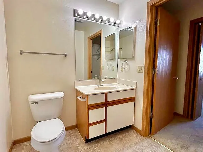 Stone Creek Apartments — Photo 22