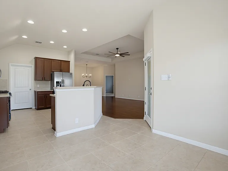 30612 Holstein Rd — Photo 4