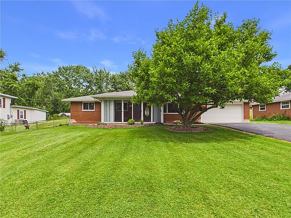 4th image of 2974 Valleyview Dr