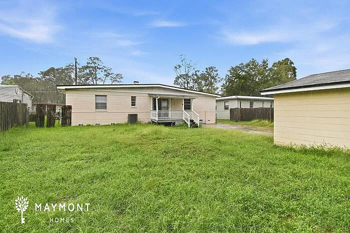 4 bed, 1.0 bath, 1253 sqft, $1,545 — Photo 3